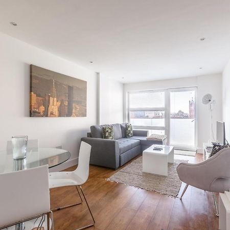 Luxury 2-Bed Flat Parking And Close To The Tube London Luaran gambar