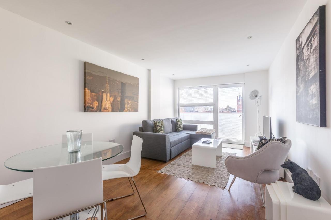 Luxury 2-Bed Flat Parking And Close To The Tube London Luaran gambar