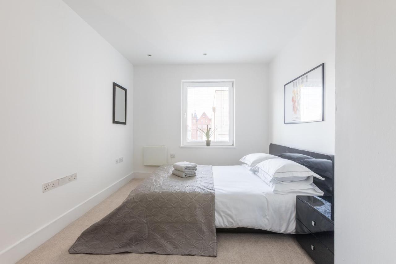 Luxury 2-Bed Flat Parking And Close To The Tube London Luaran gambar