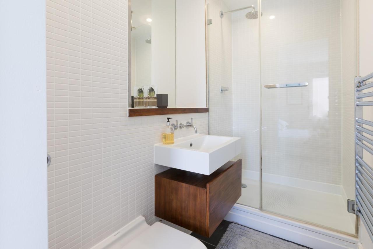 Luxury 2-Bed Flat Parking And Close To The Tube London Luaran gambar
